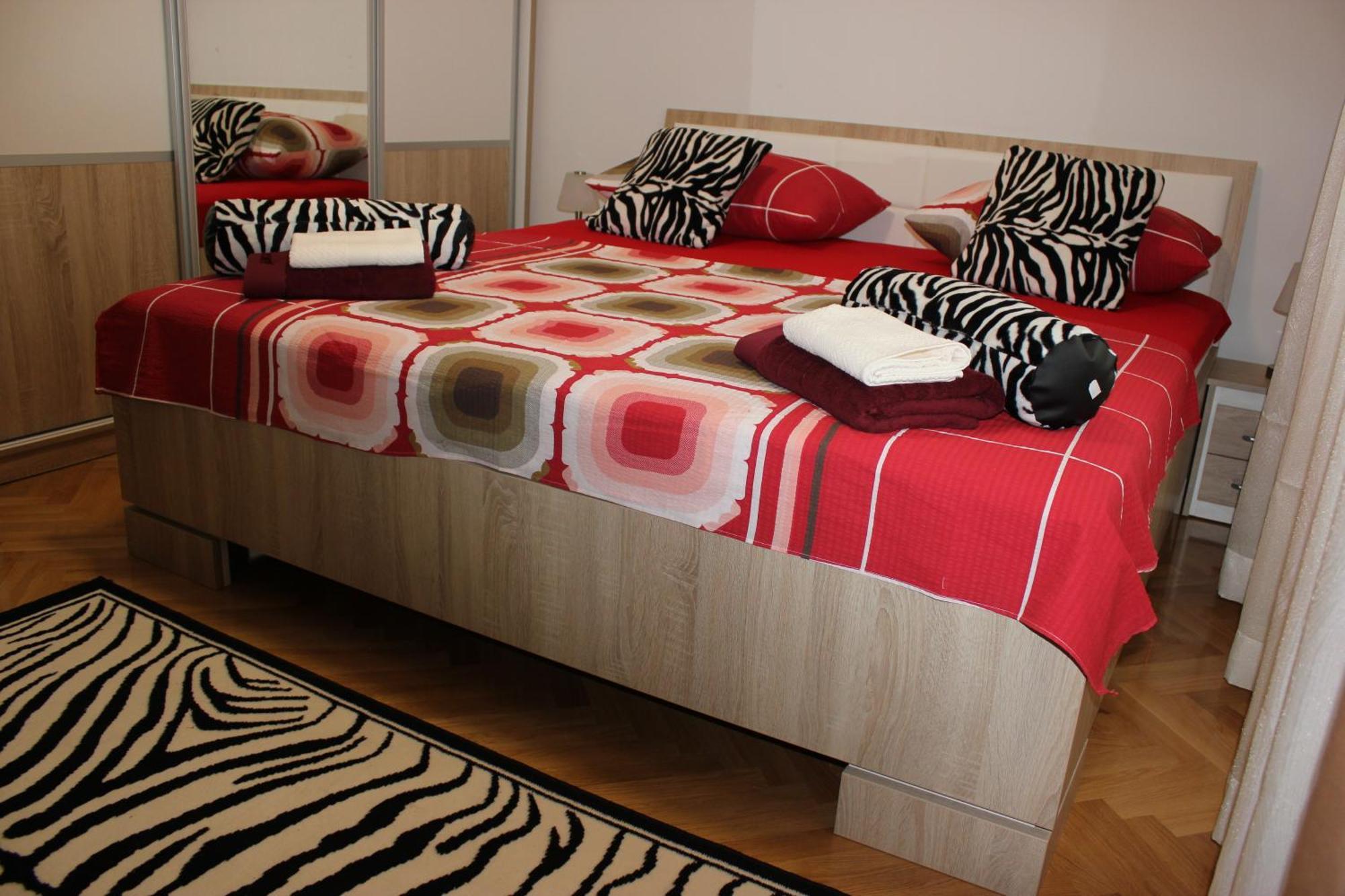 Deluxe Apartment Manuela With Balcony Top Center Split Exterior foto
