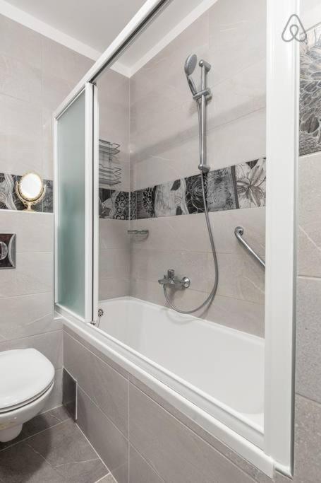 Deluxe Apartment Manuela With Balcony Top Center Split Exterior foto
