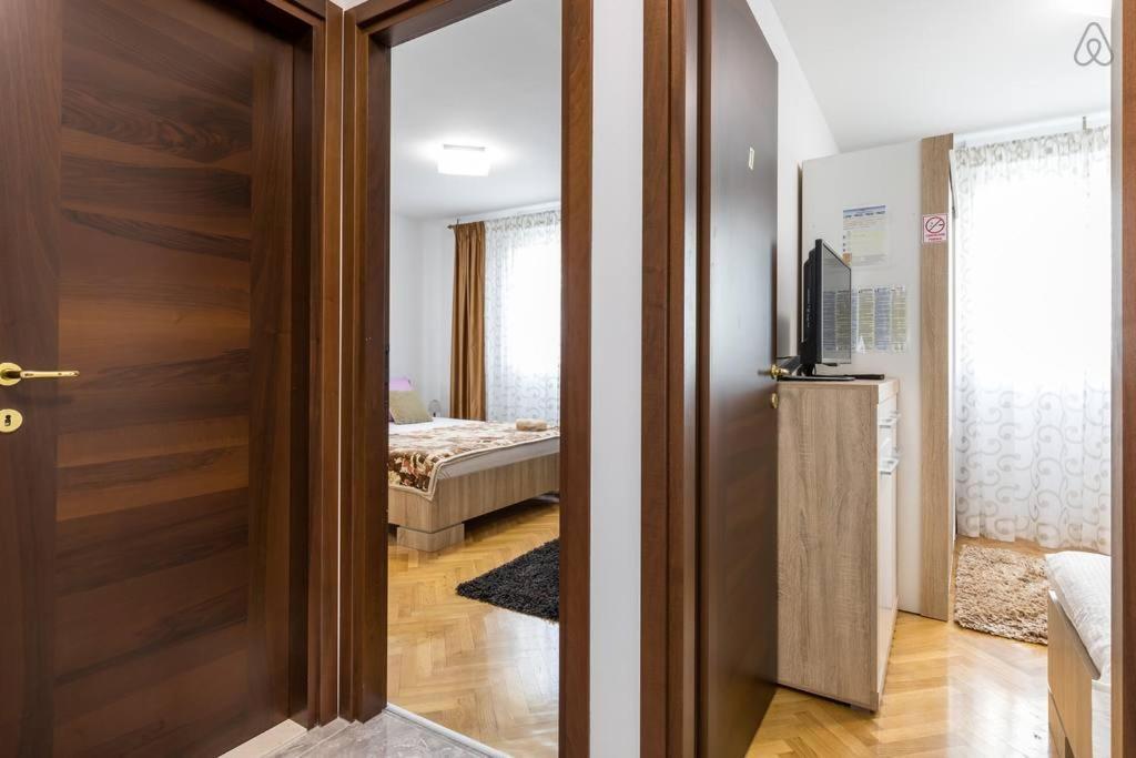 Deluxe Apartment Manuela With Balcony Top Center Split Exterior foto