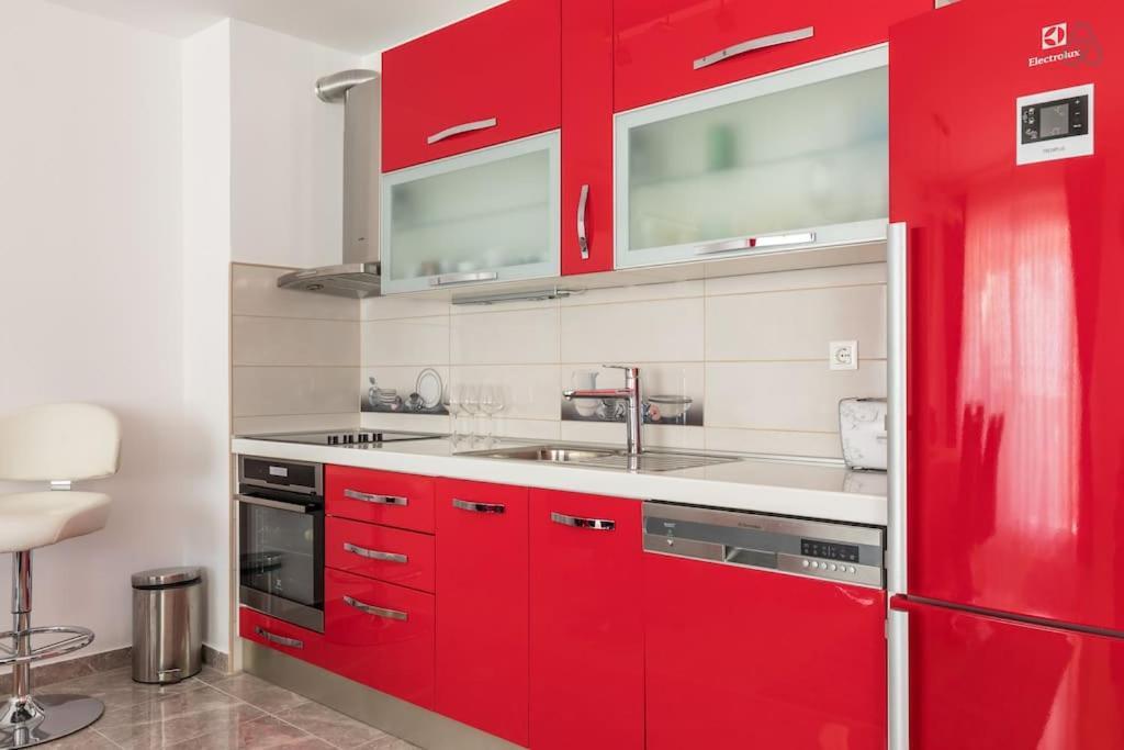 Deluxe Apartment Manuela With Balcony Top Center Split Exterior foto